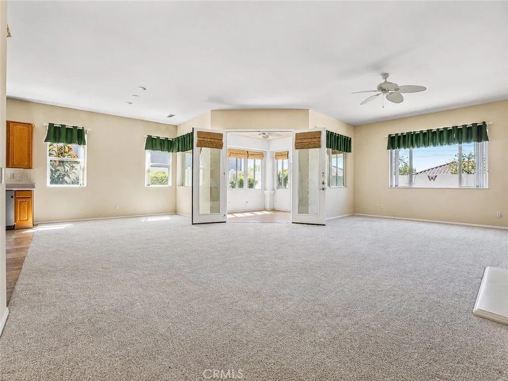 Photo of 987 Avenal
