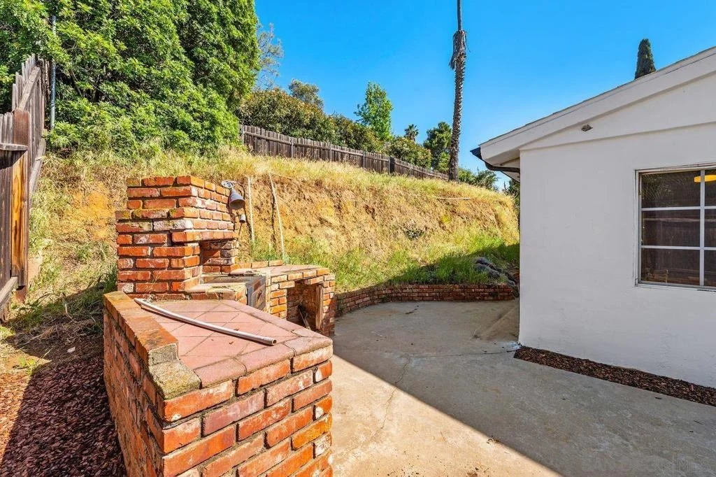 Photo of 4525 Avocado Blvd