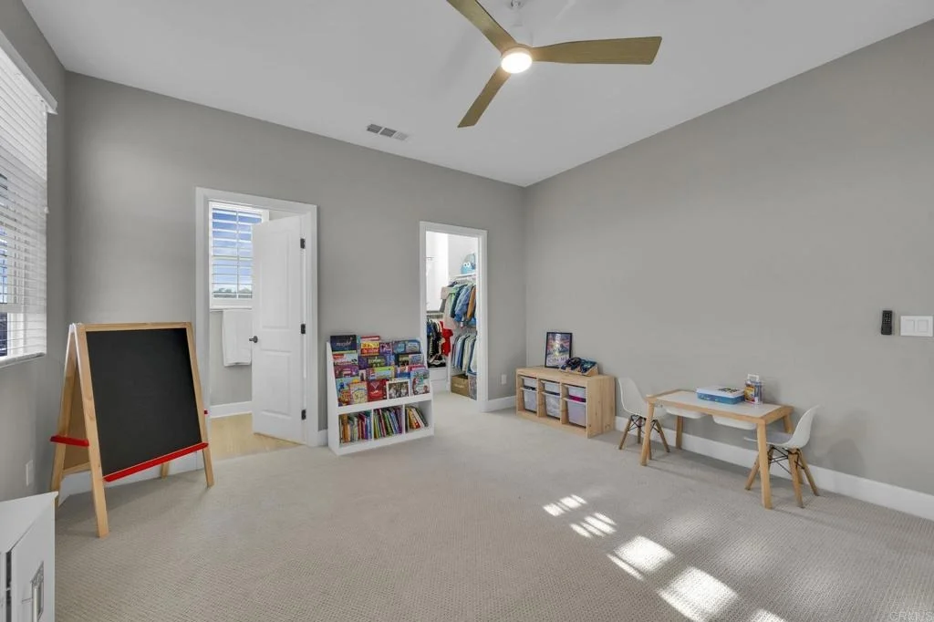 Photo of 916 Lindbergh Drive