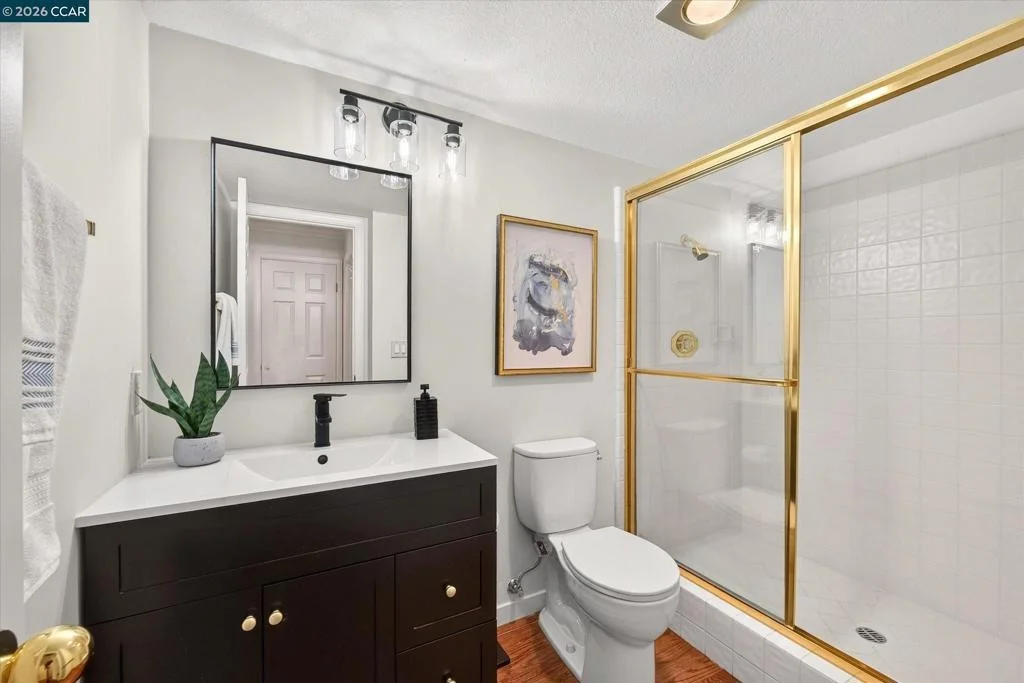 Photo of 549 Buttonwood Dr