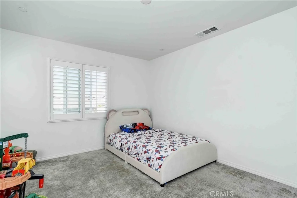 Photo of 1736 Chute