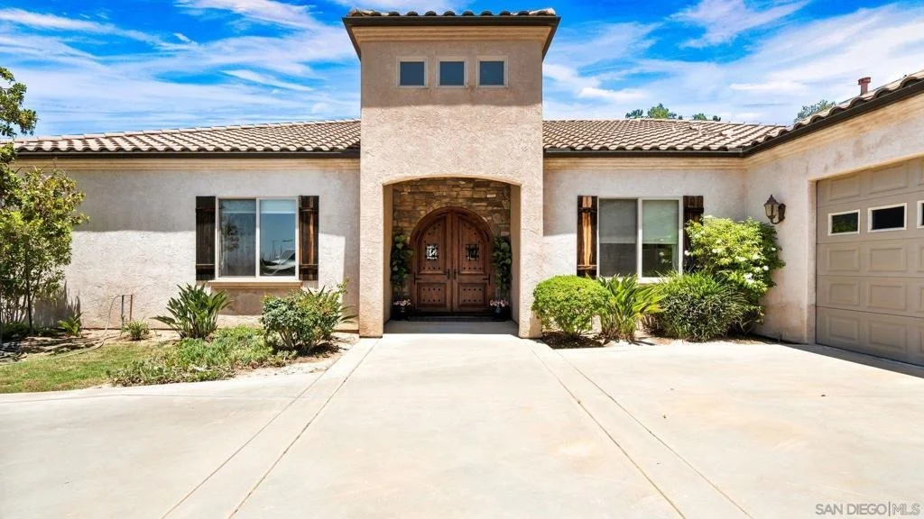 Photo of 1485 Santa Fe Hills