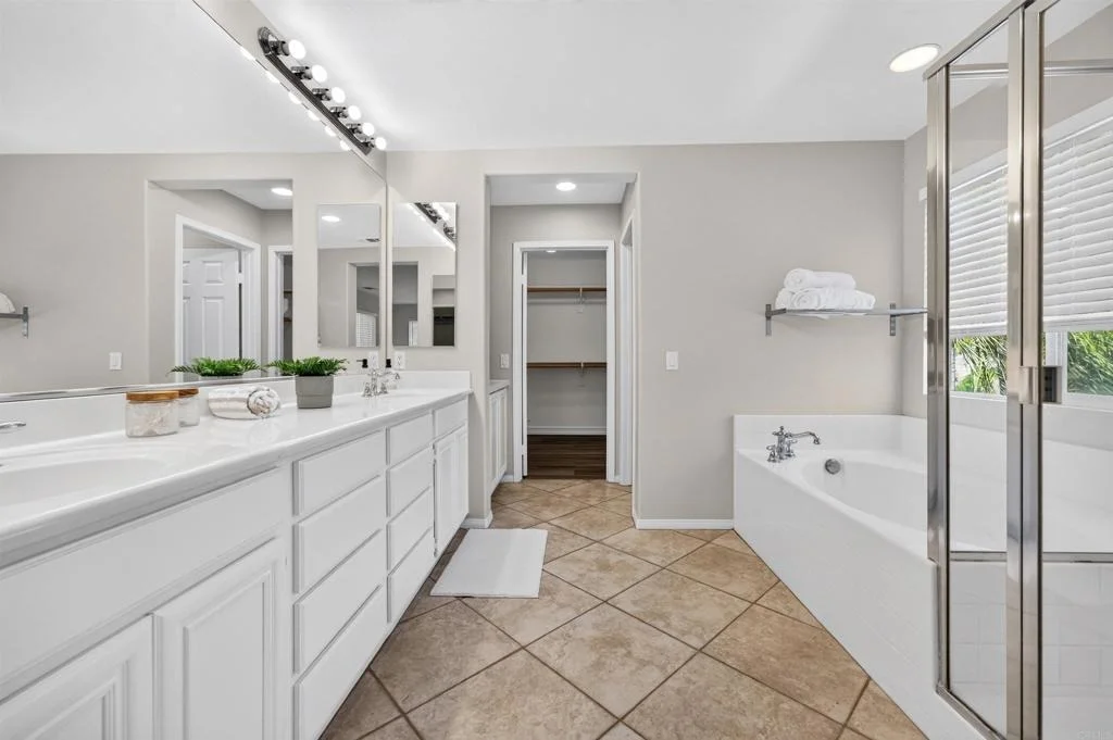 Photo of 417 Corte Calypso