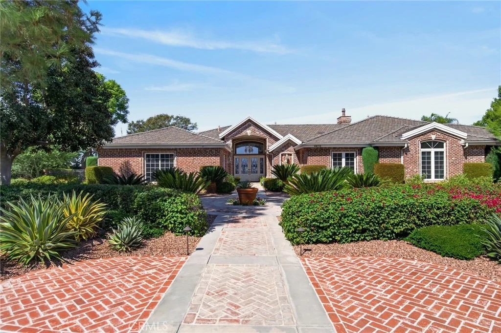 Photo of 6872 Chartwell