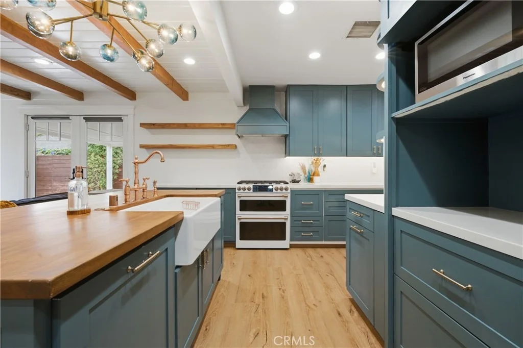 Photo of 5559 E Monlaco