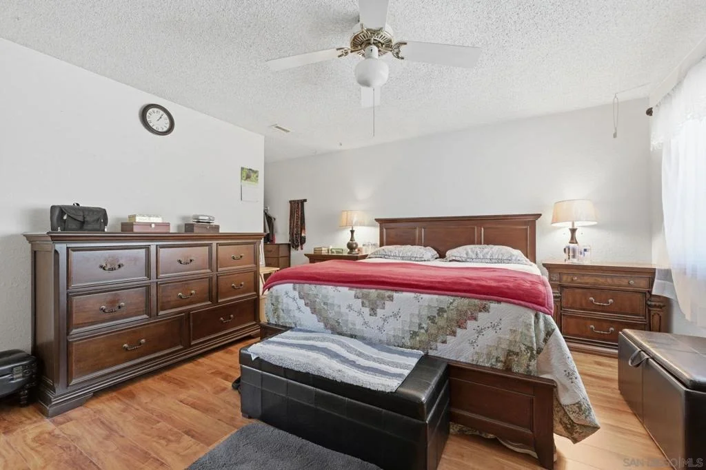 Photo of 707 Granada