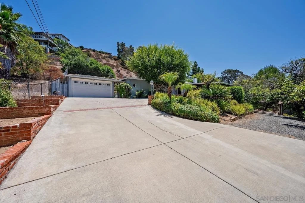 Photo of 4307 Vista Way