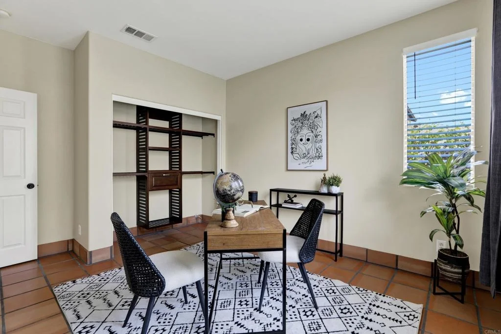 Photo of 40865 Robards Way