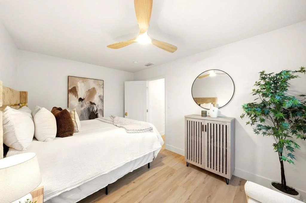 Photo of 4592 CONTOUR BLVD