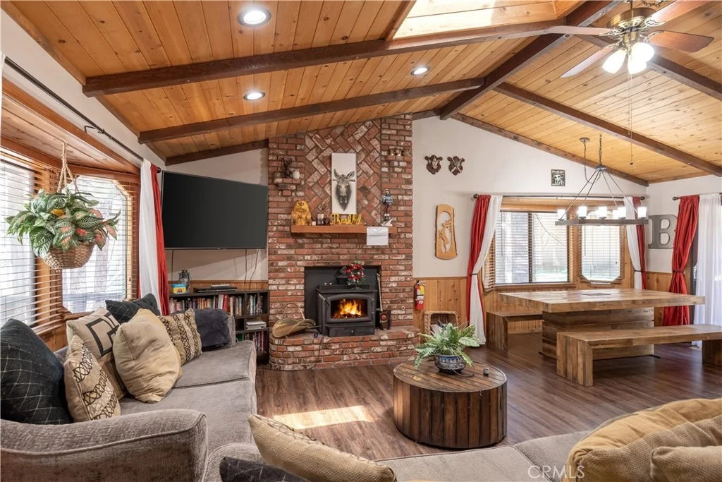 Photo of 42401 Avalon Road