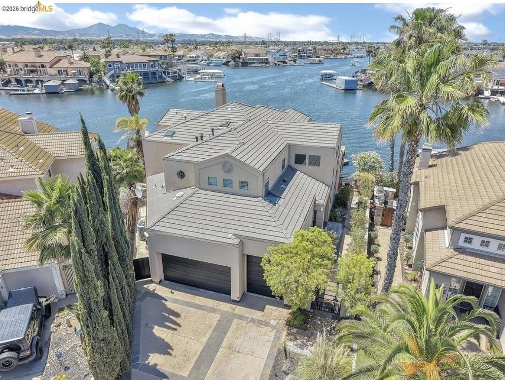 Photo of 1957 Dolphin Pl