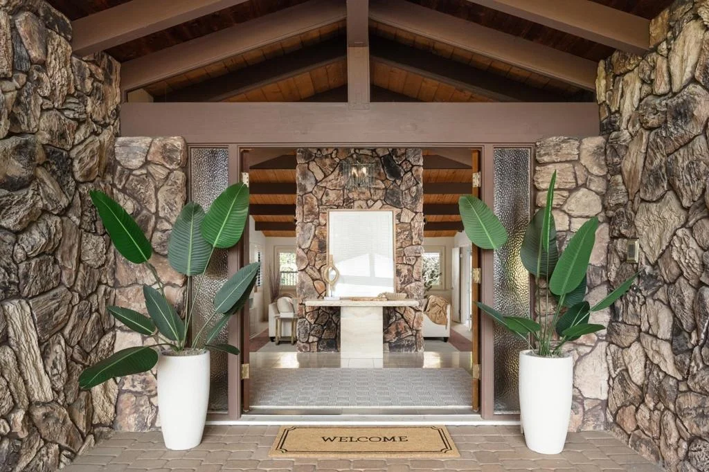 Photo of 15943 Ranch Hollow Rd