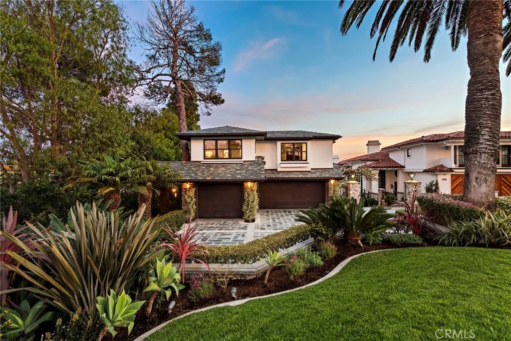 Photo of 2907 Cliff Drive