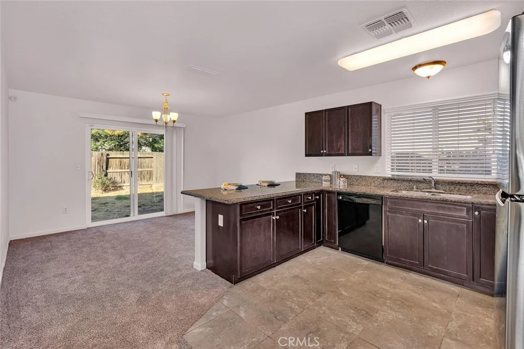 Photo of 2835 N Drake