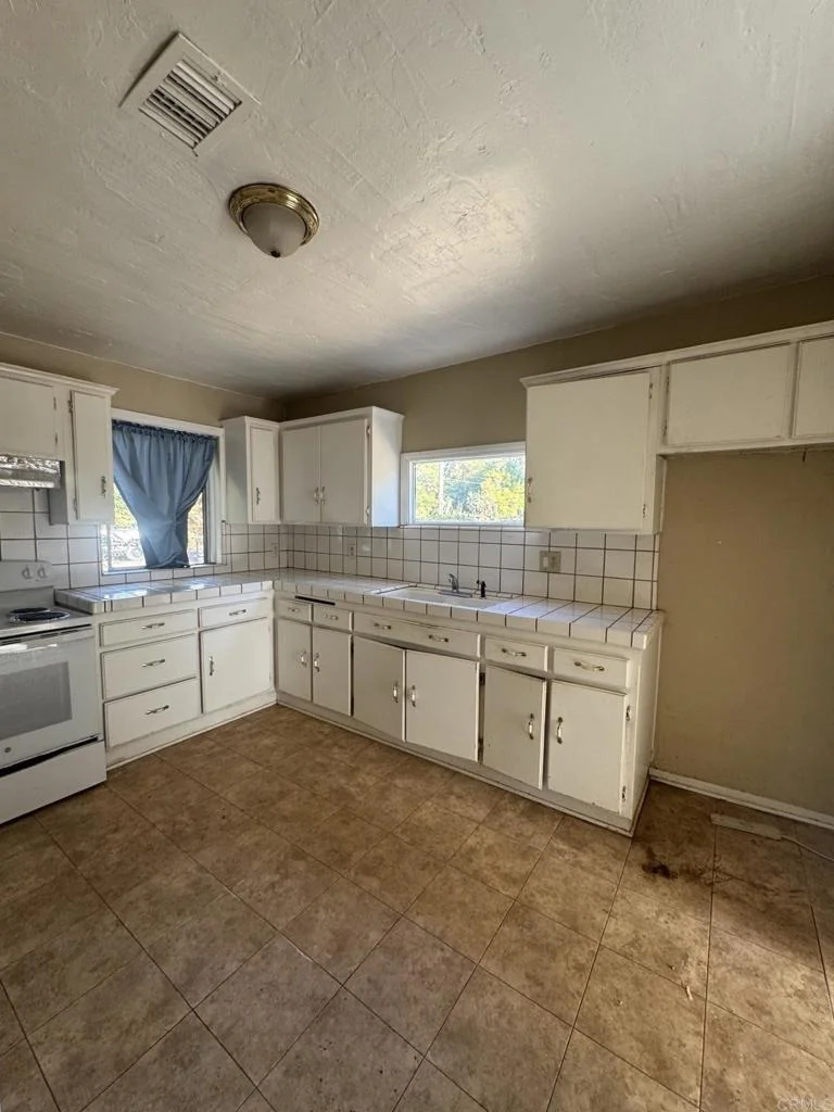 Photo of 726 Valley Drive
