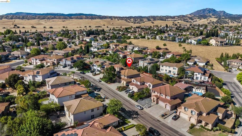 Photo of 1842 Sanger Peak Way