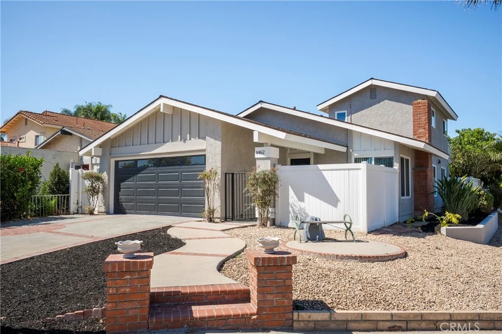 Photo of 4462 Walnut