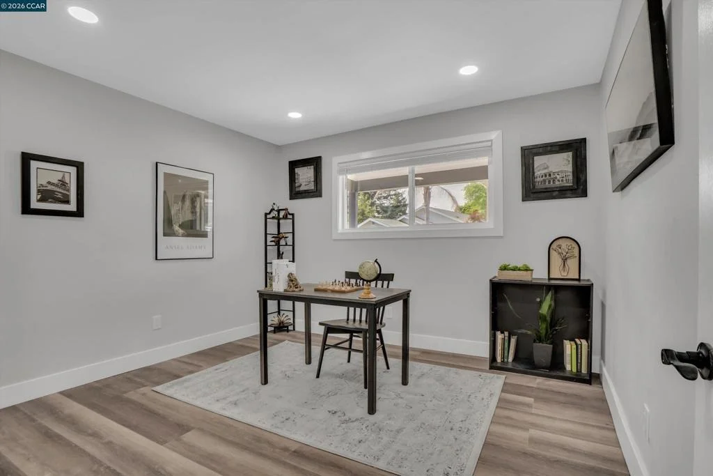 Photo of 2131 Pomona Ave