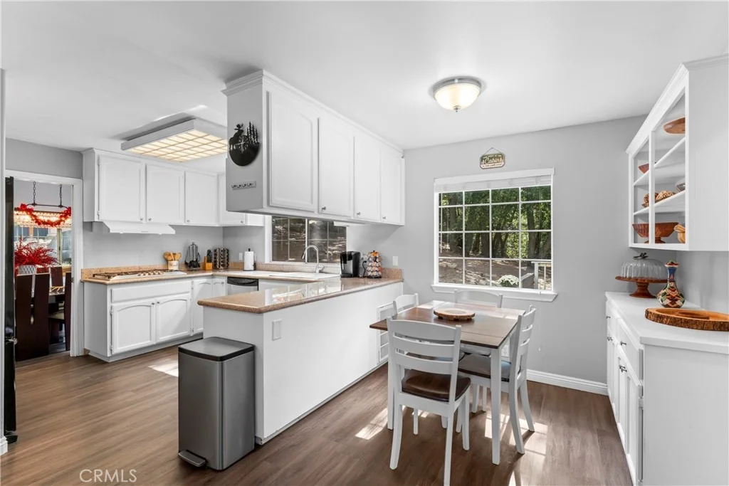 Photo of 955 Teakwood Drive