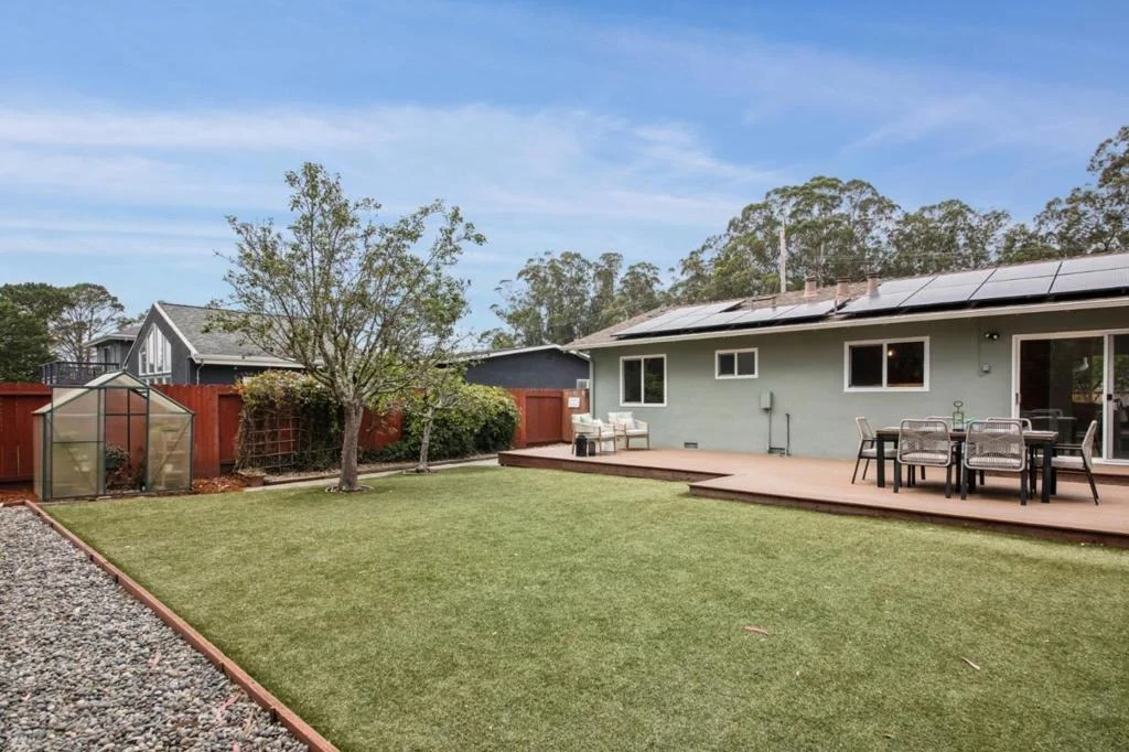 Photo of 1184 Crespi Drive