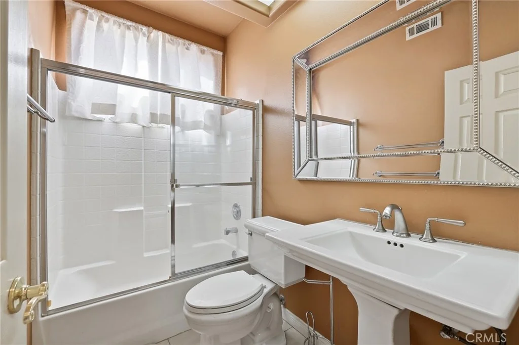 Photo of 38264 Hillcrest Drive
