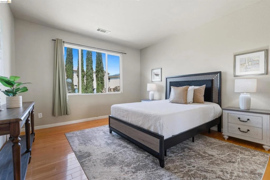 Photo of 1842 Sanger Peak Way