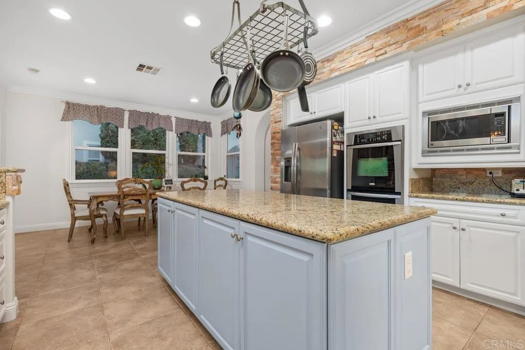 Photo of 2653 Fallsview Rd