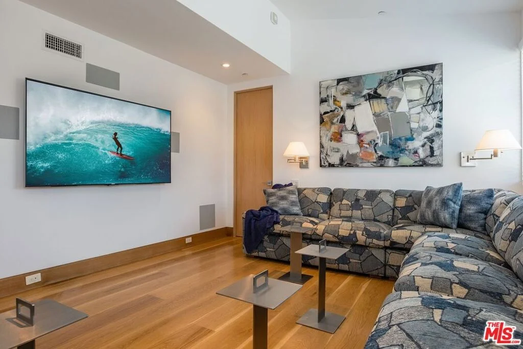 Photo of 24380 Malibu Road