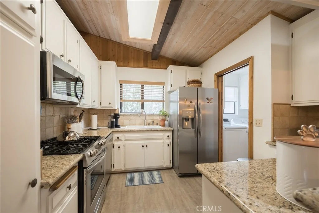 Photo of 824 Mountain Lane