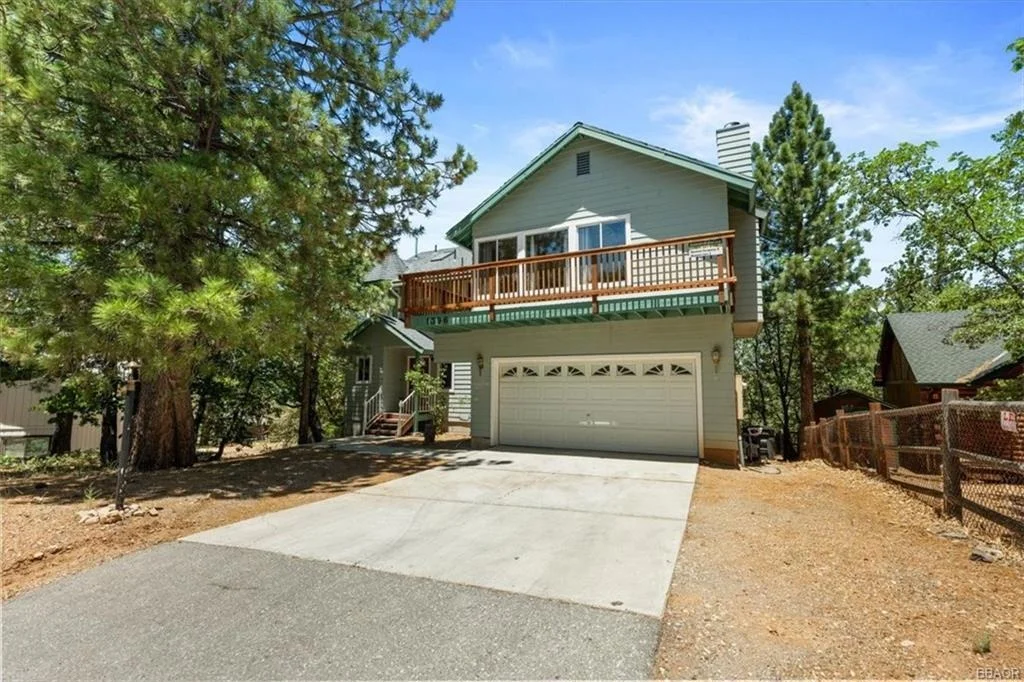 Photo of 1396 La Crescenta Drive