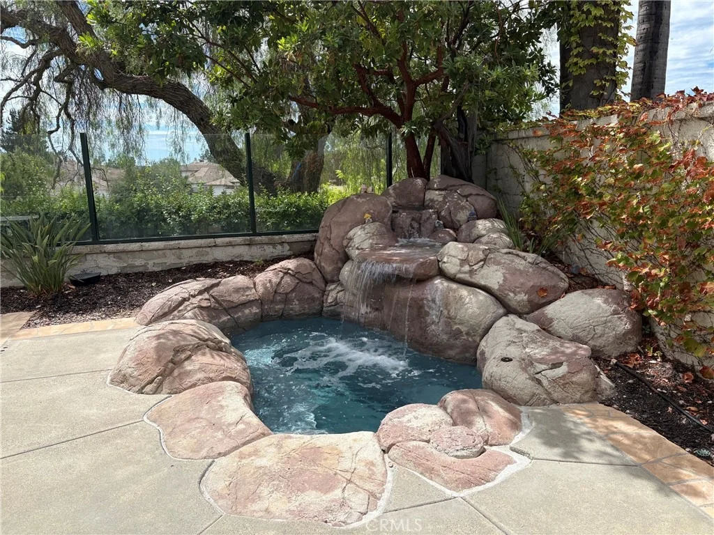 Photo of 5 Mountain Gate