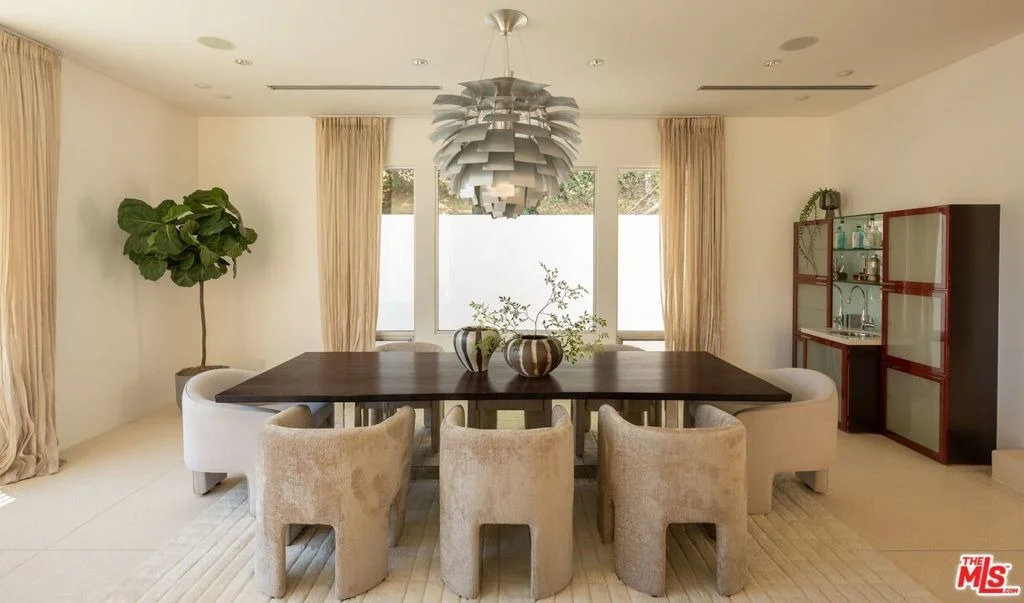 Photo of 9229 Robin Drive