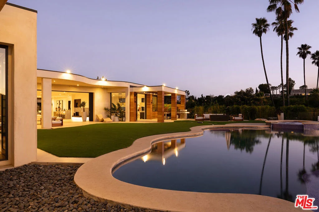 Photo of 455 Castle Place