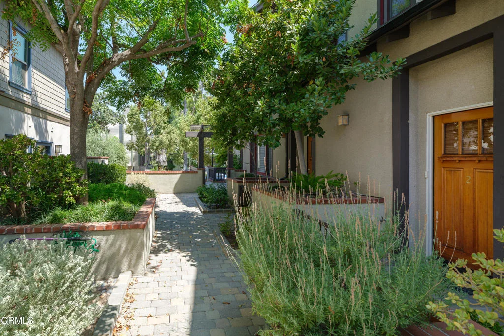 Photo of Unit 2 at 322 Alpine Street