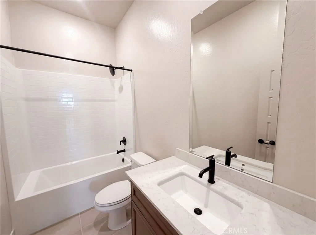 Photo of 2246 N Marion