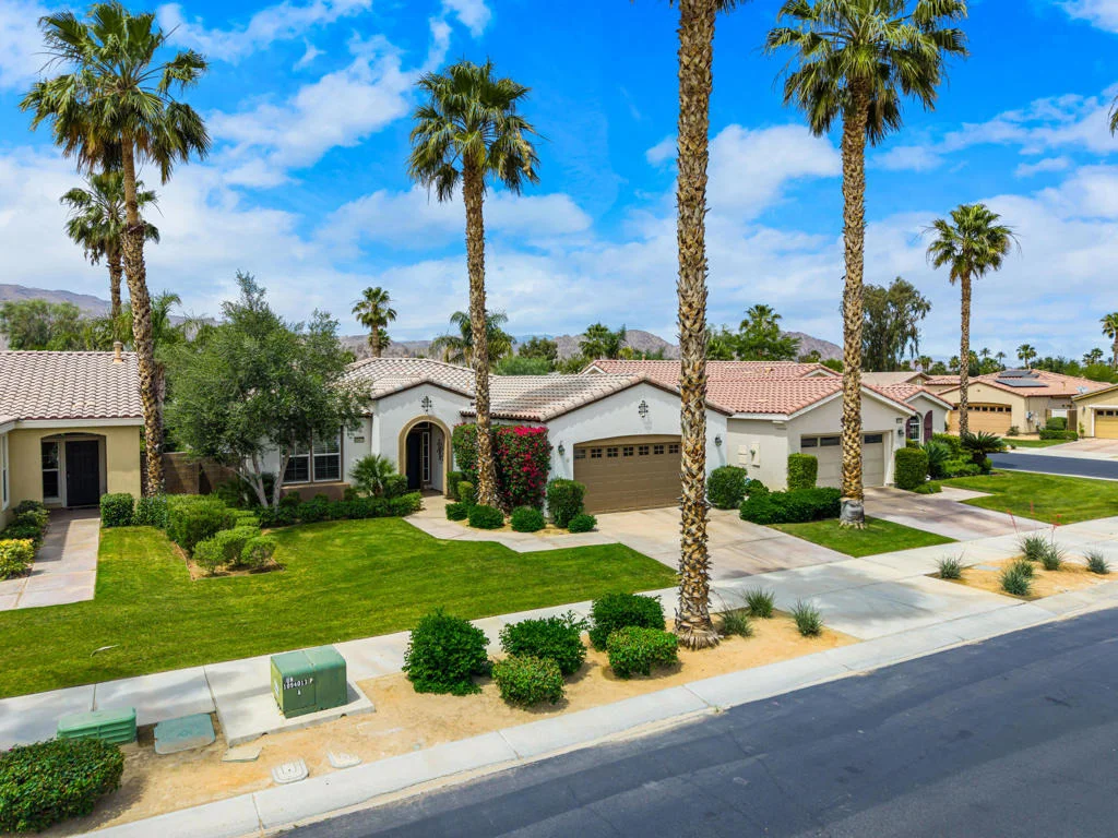 Photo of 60477 Desert Shadows Drive