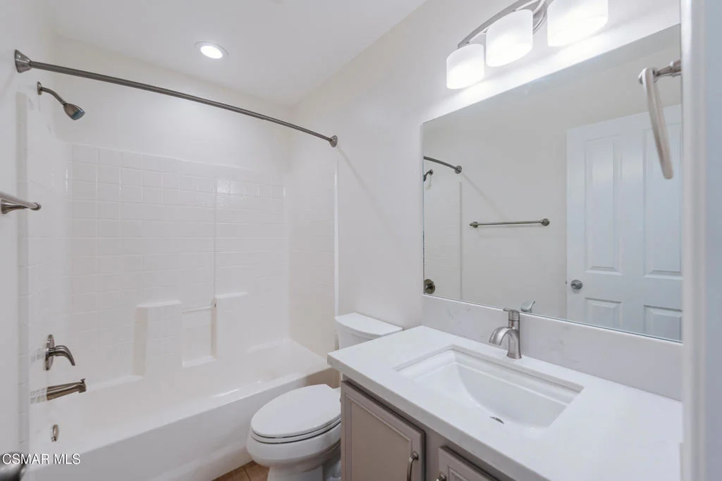 Photo of Unit B at 4117 Orontes Way