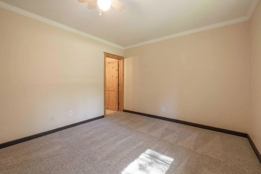 Photo of 661 Cedar Glen Drive