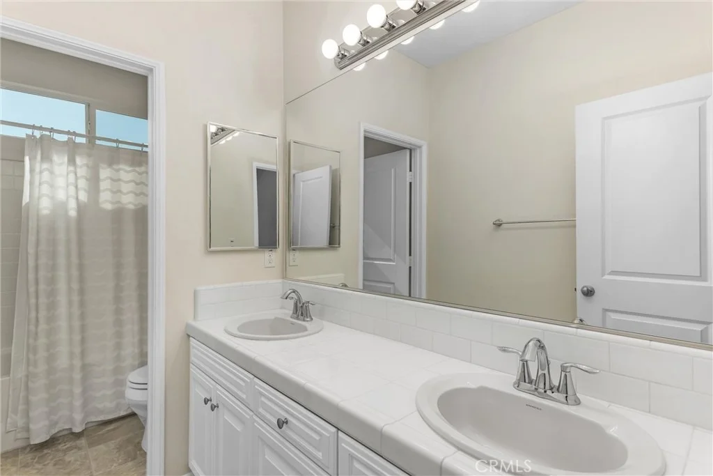 Photo of 402 Buena Mesa Dr