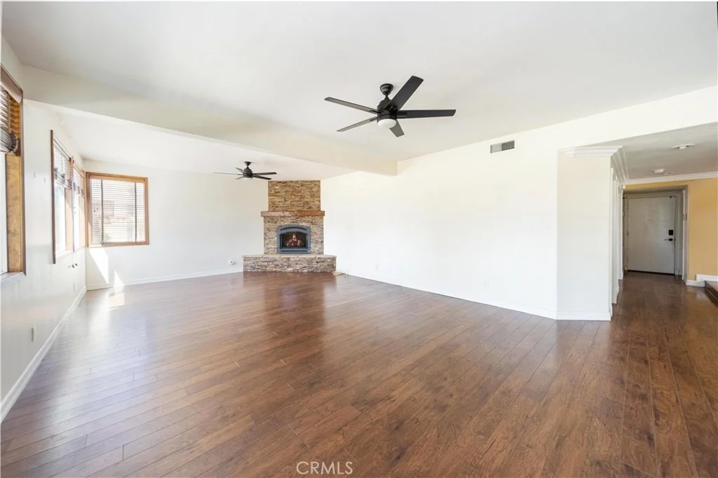 Photo of 30499 Covecrest