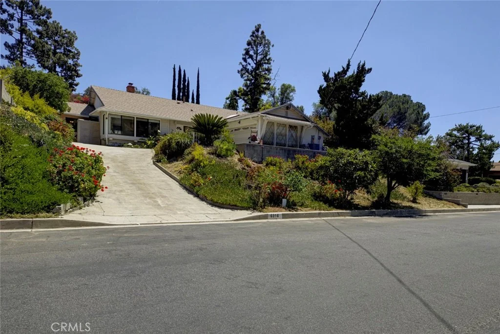 Photo of 6916 Estepa