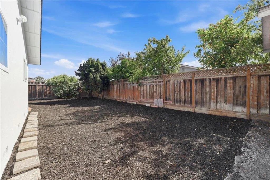 Photo of 38879 Jonquil Drive
