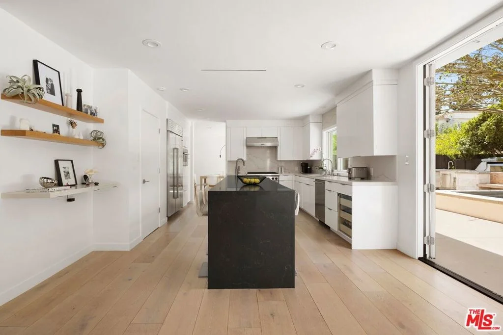 Photo of 1431 Stradella Road