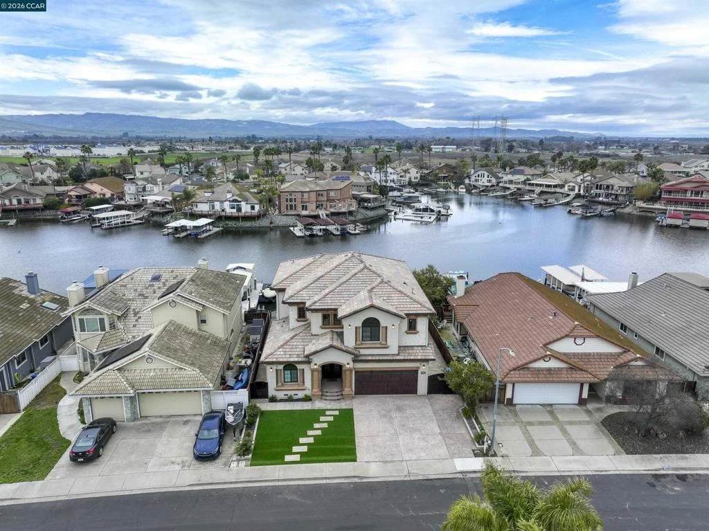 Photo of 2012 Windward Pt
