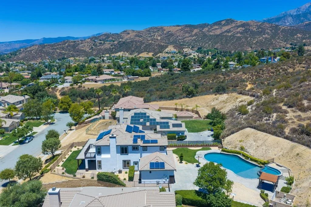 Photo of 13435 Canyon Crest Road