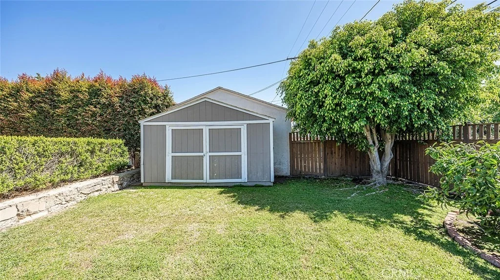 Photo of 735 Los Altos Avenue