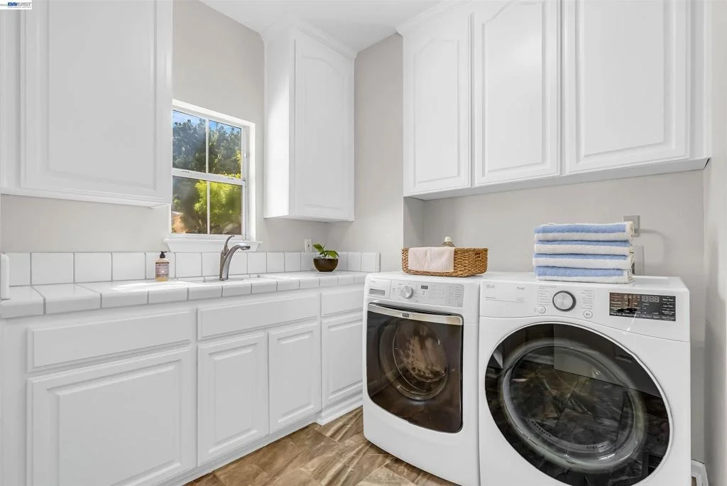 Photo of 23661 Glenbrook Lane