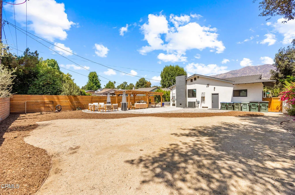 Photo of 1201 N Altadena Drive