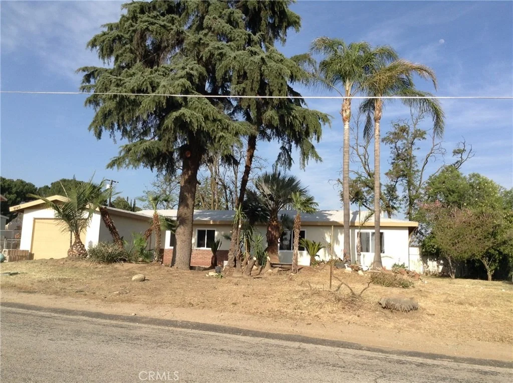 Photo of 9740 Mountain View Avenue