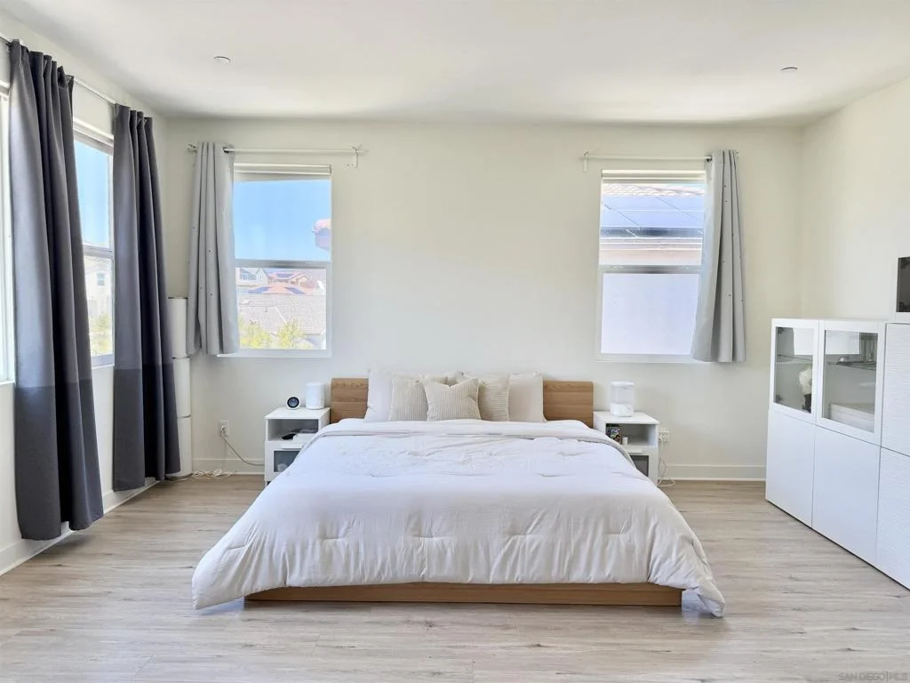 Photo of 8866 Weston